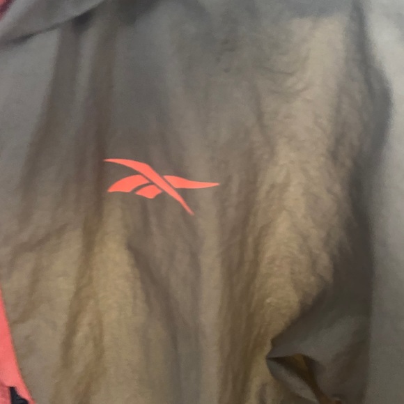 Reebok 2021 Light Weight Fitness Windbreaker - Picture 8 of 8